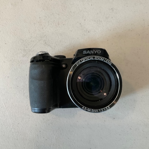 Sanyo VPC-E2100 Digital Camera For Parts Only - Picture 15 of 15